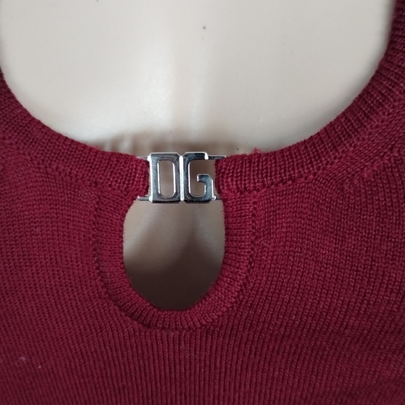 Dolce and Gabanna Sleevless Virgin Wool Top - Picture 10 of 13